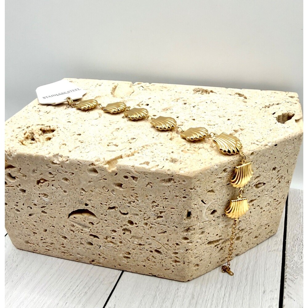 18K Gold Plated Shell Bracelet Stainless Steel Adjustable Coastal Beach Luxe NEW - Picture 6 of 7